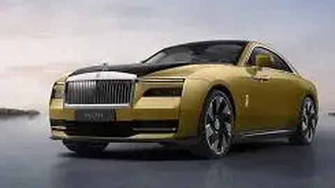 “前妻闪耀明星路，前夫却落魄失意，八年恩怨谁赢谁输？”